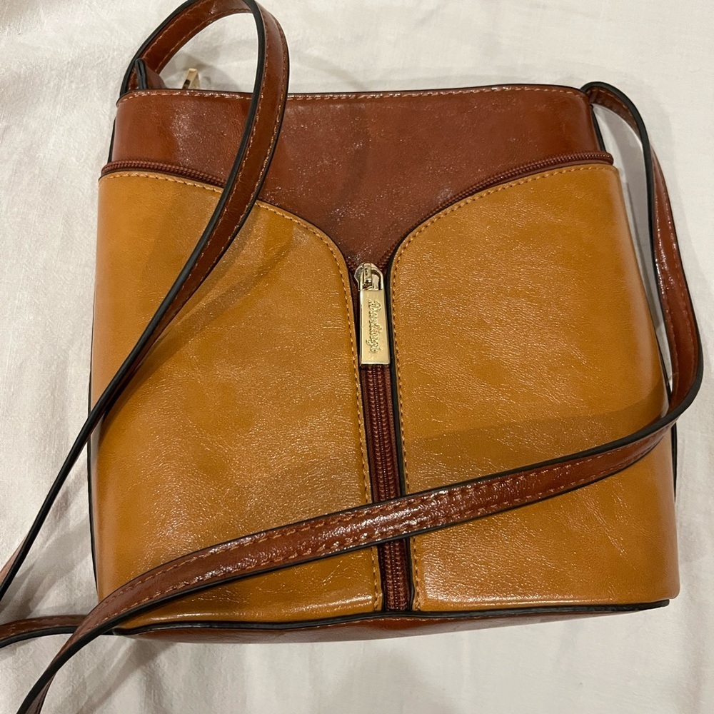 Darling Two -Tone Structured Leather Crossbody Bag - Picture 2 of 9
